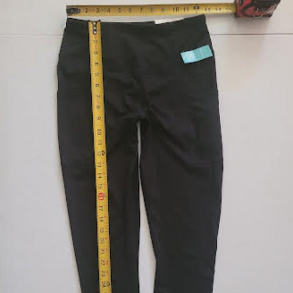 NWT Maurices super high rise pocket capri leggings - Small - Picture 1 of 4